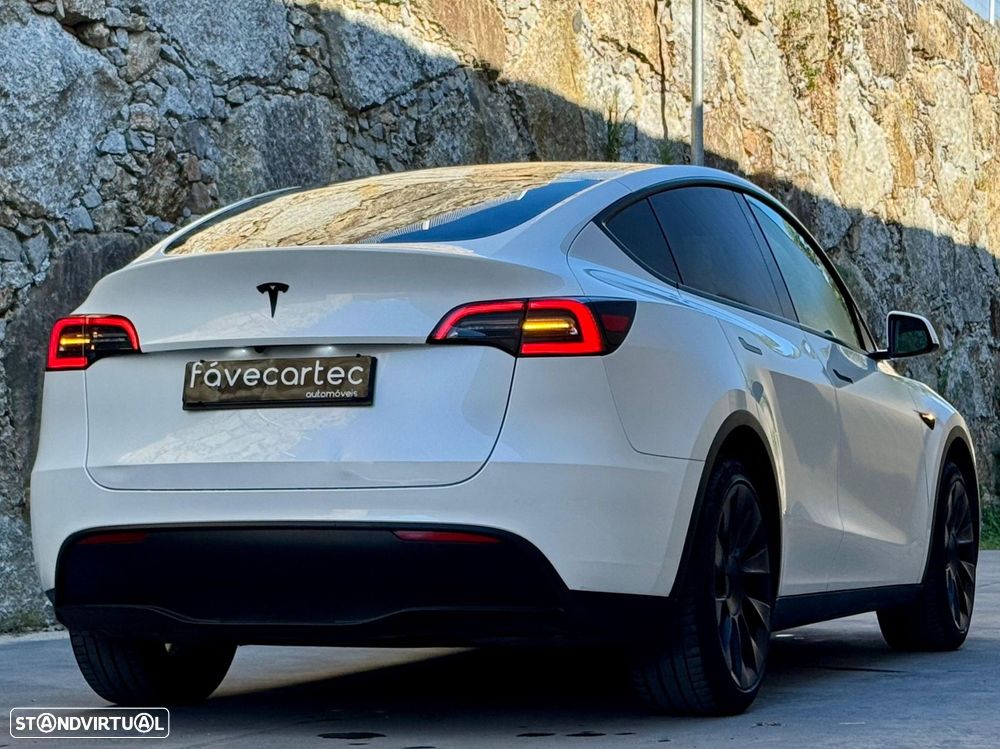 Tesla Model Y Standard - 25