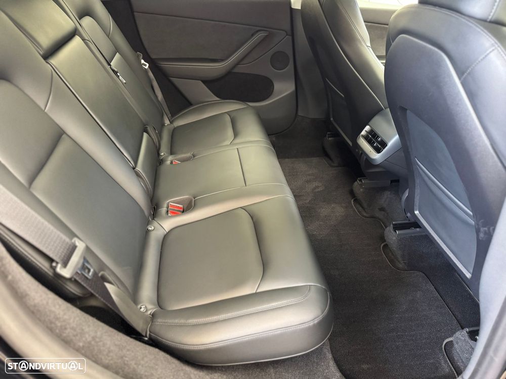 Tesla Model Y Tração Traseira - 43