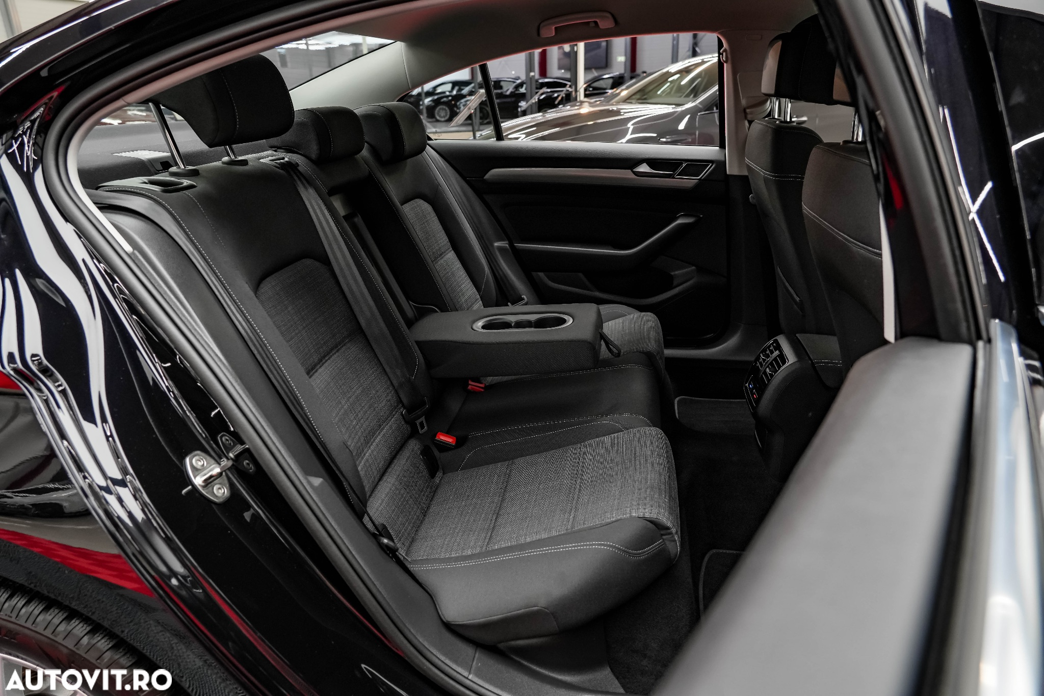 Volkswagen Passat 1.5 TSI ACT DSG Comfortline - 27