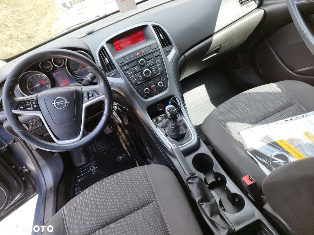 Opel Astra 1.4 T Sport - 12