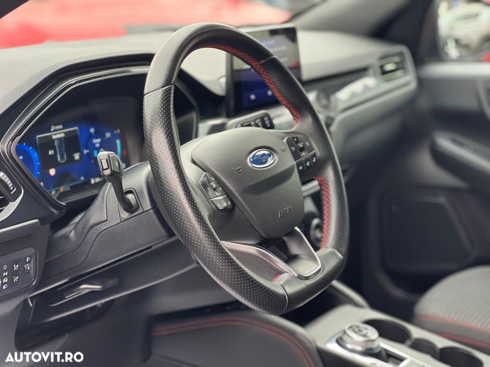 Ford Kuga 2.5 Duratec FHEV 4x4 ST-LINE - 11