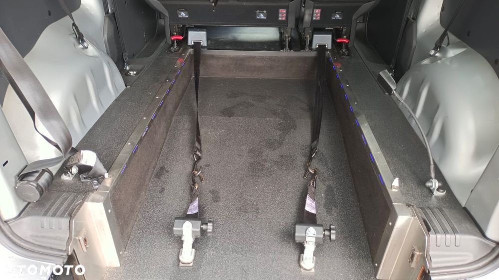 Peugeot Traveller L1 2.0 EAT6 Business - 18