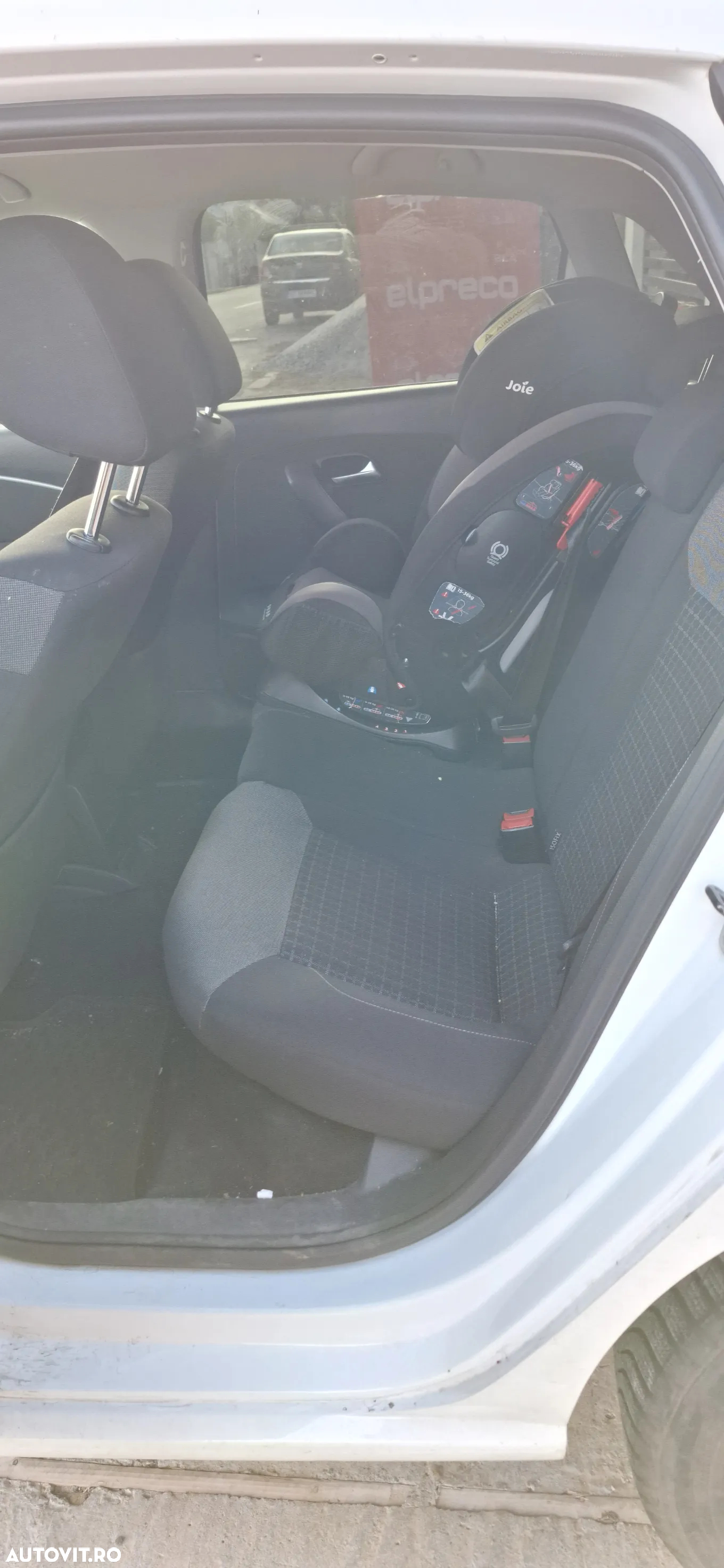 Volkswagen Polo 1.4 TDI (Blue Motion Technology) Comfortline - 12