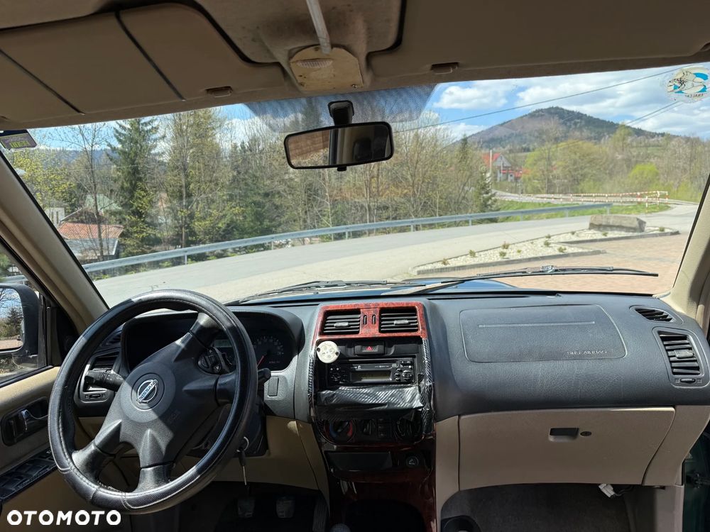 Nissan Terrano 2.7 TD S - 11