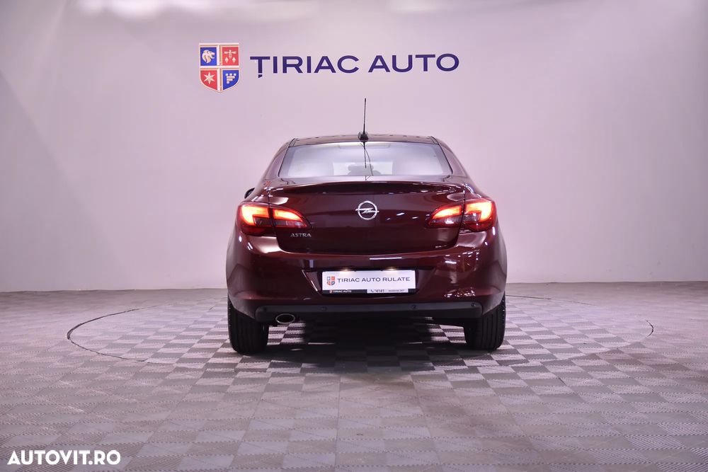Opel Astra - 4