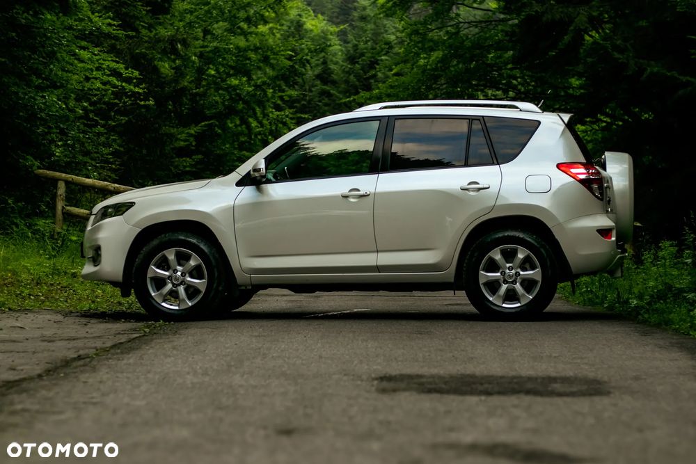 Toyota RAV4 - 3