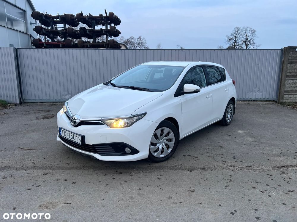 Toyota Auris 1.33 VVT-i Premium Comfort - 1