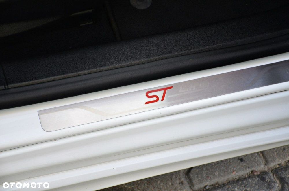 Ford Focus - 23