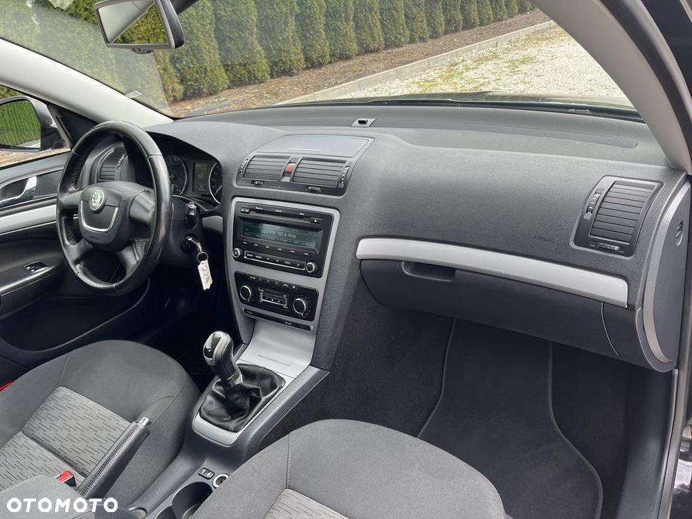 Skoda Octavia 1.6 TDI DPF Ambiente - 22