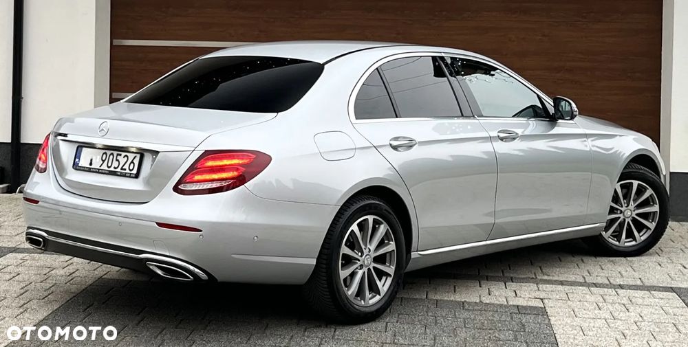 Mercedes-Benz Klasa E 200 9G-TRONIC - 4