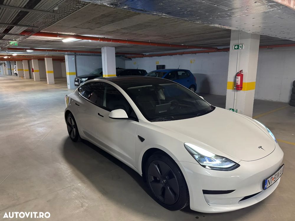 Tesla Model 3 - 2
