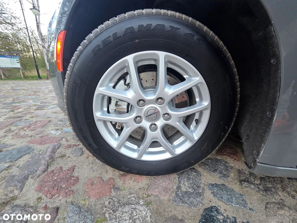 Chrysler Pacifica - 26