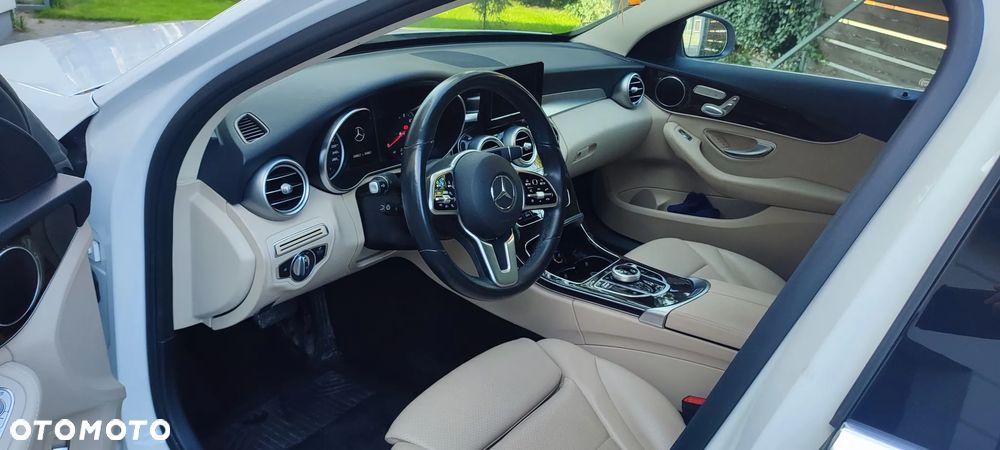 Mercedes-Benz Klasa C 300 4Matic 9G-TRONIC AMG Line - 8