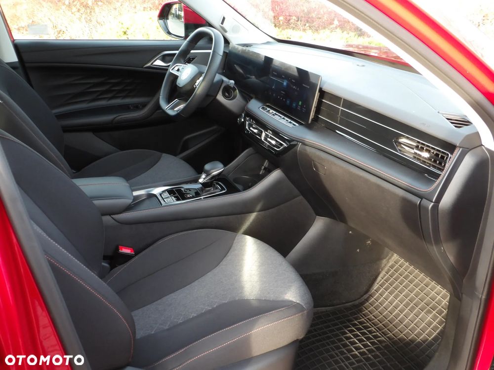 MG HS 1.5 T-GDI Excite DCT - 16