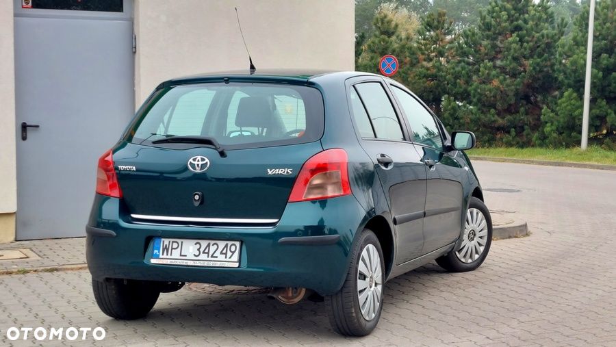 Toyota Yaris - 7