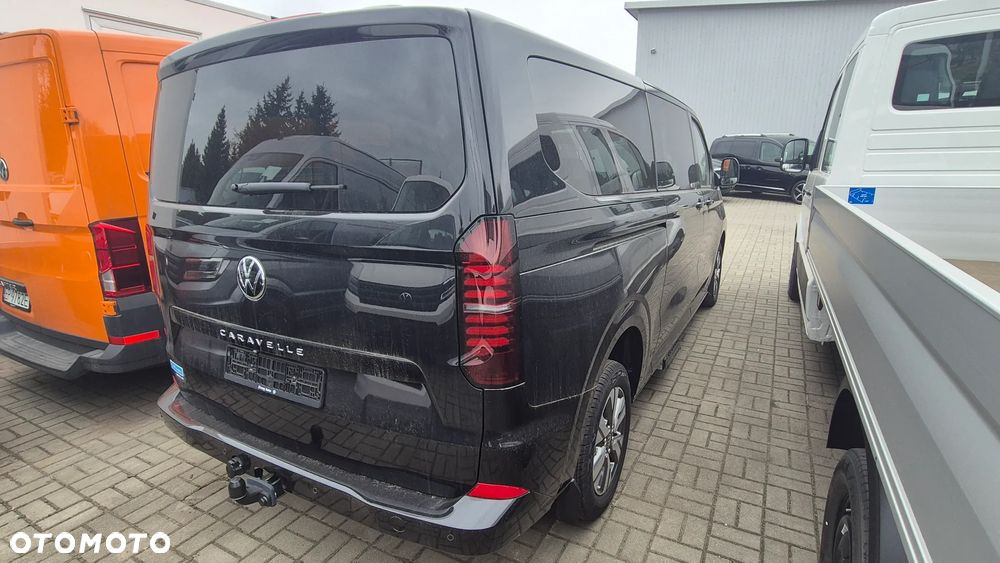 Volkswagen Caravelle - 12