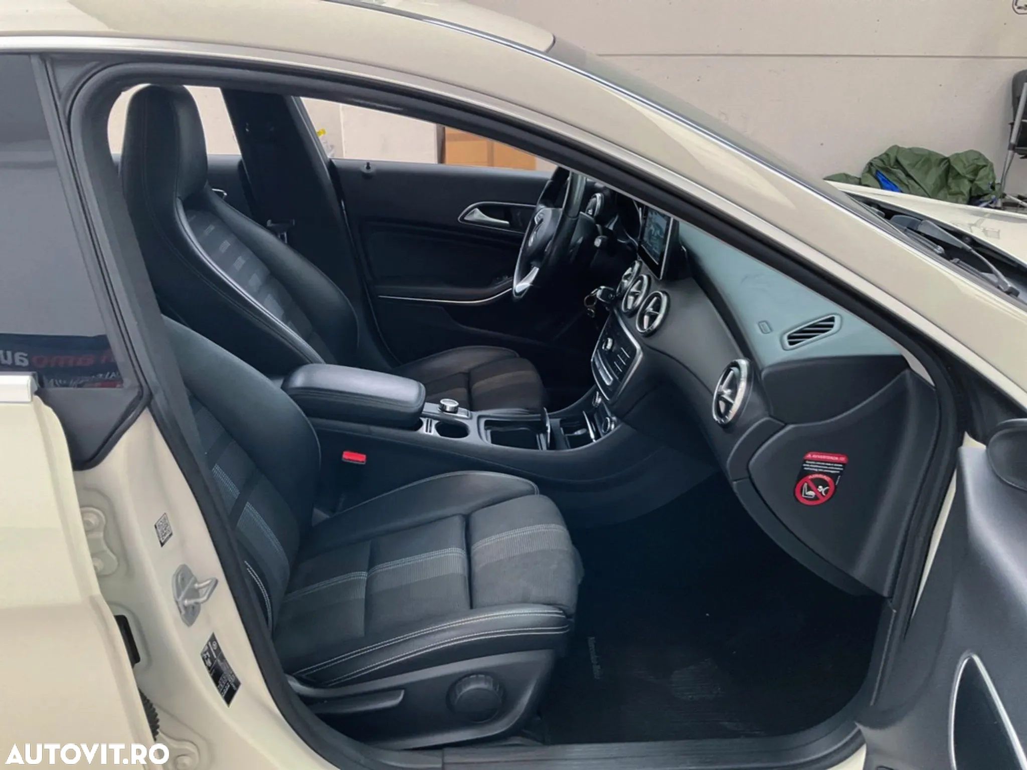 Mercedes-Benz CLA 180 d 7G-DCT - 6