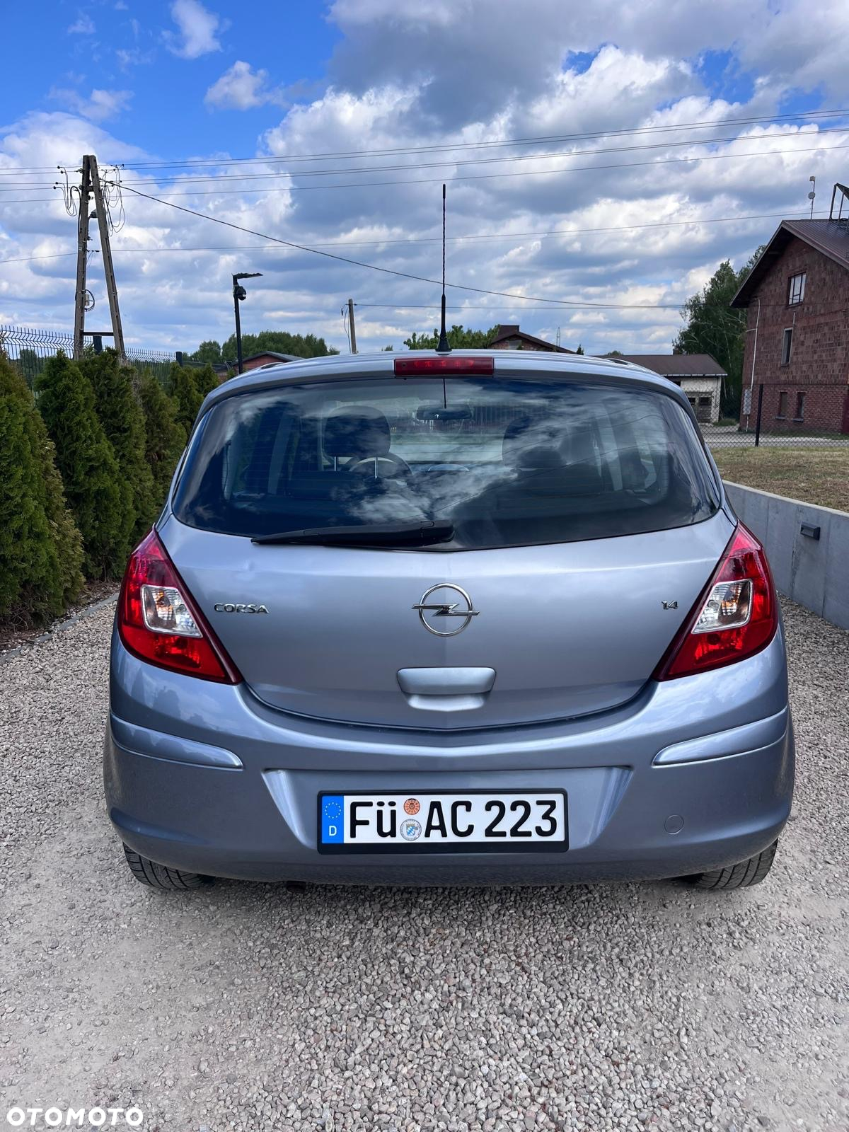 Opel Corsa 1.4 16V - 9