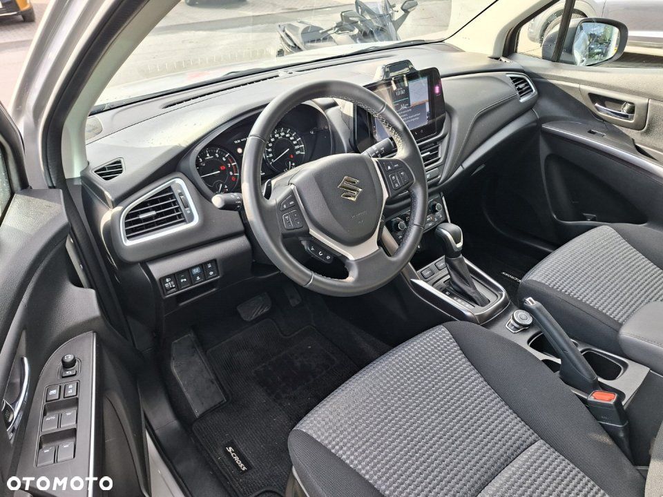 Suzuki S-Cross - 4