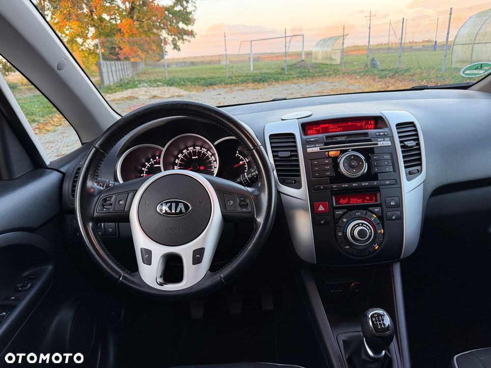 Kia Venga - 30