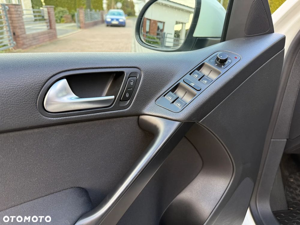 Volkswagen Tiguan - 22