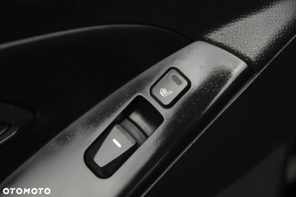 Hyundai ix35 2.0 CRDi 4WD Automatik Fifa World Cup Gold Edition - 19