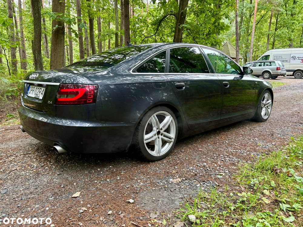 Audi A6 Limousine 2.4 - 4