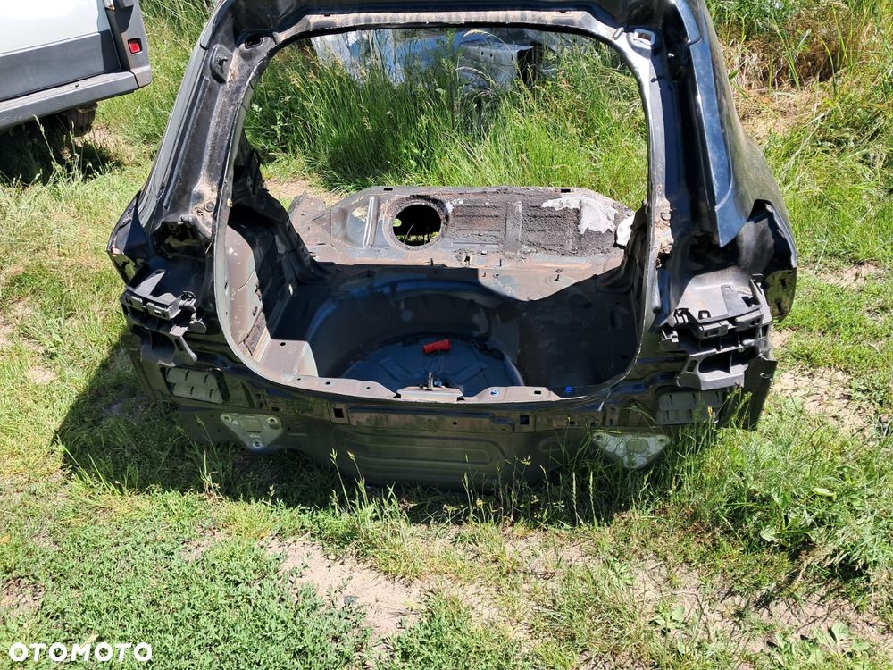 DUPA TYŁ BŁOTNIK LEWY PRAWY TYŁ PAS Z WANNĄ OPEL CORSA F - 3