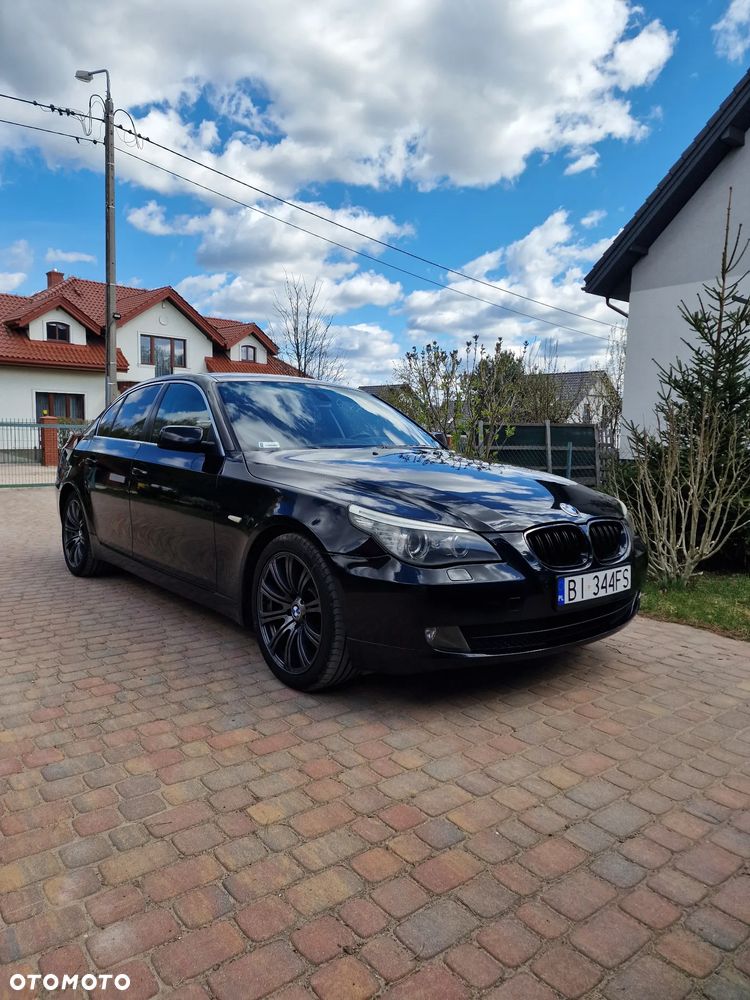 BMW E60 2008 photo 2