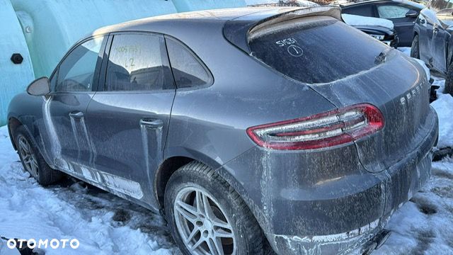 Porsche Macan - 27