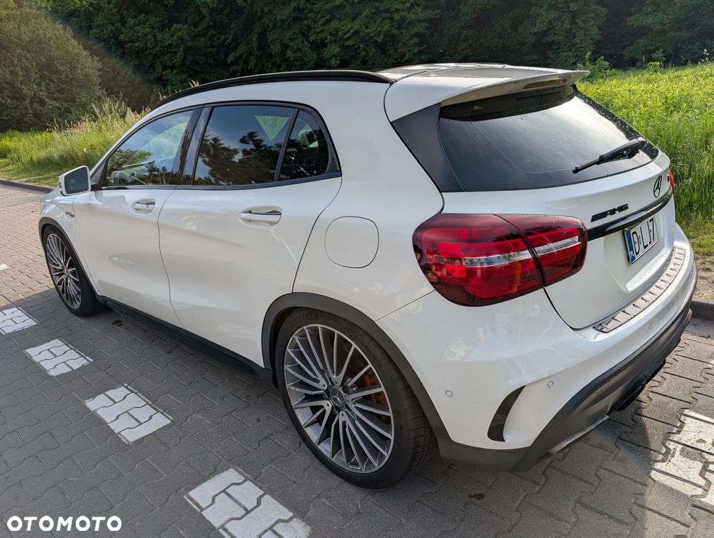 Mercedes-Benz GLA AMG 45 4Matic AMG Speedshift 7G-DCT - 11