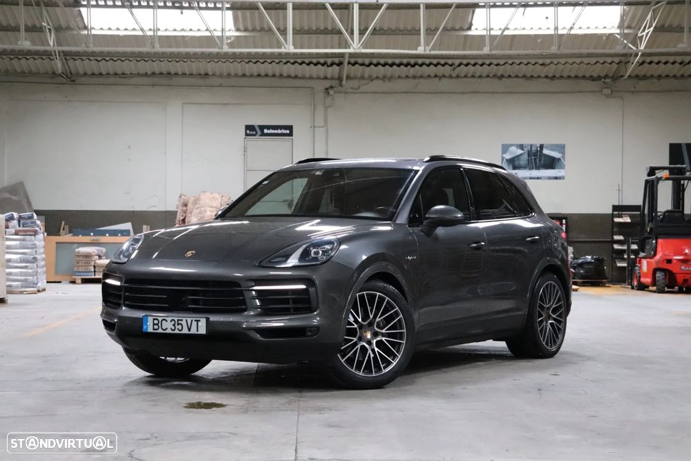Porsche Cayenne - 5