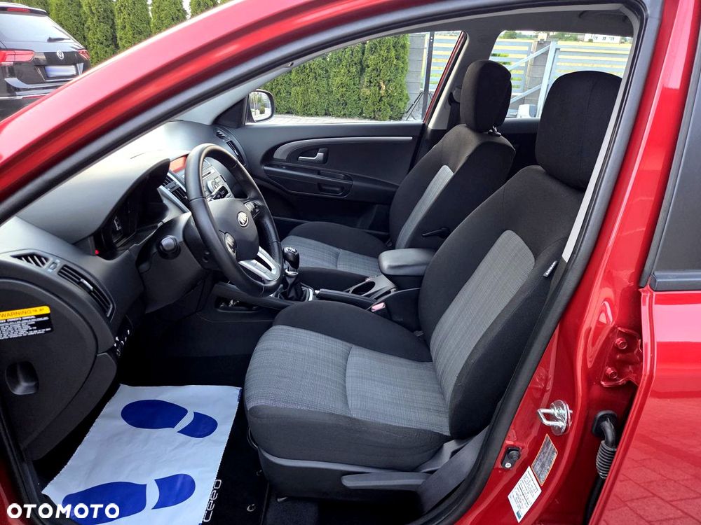 Kia Ceed - 14