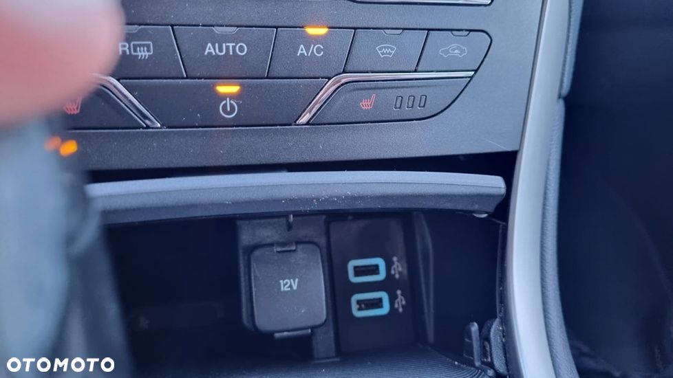 Ford S-Max 2.0 TDCi Titanium - 5