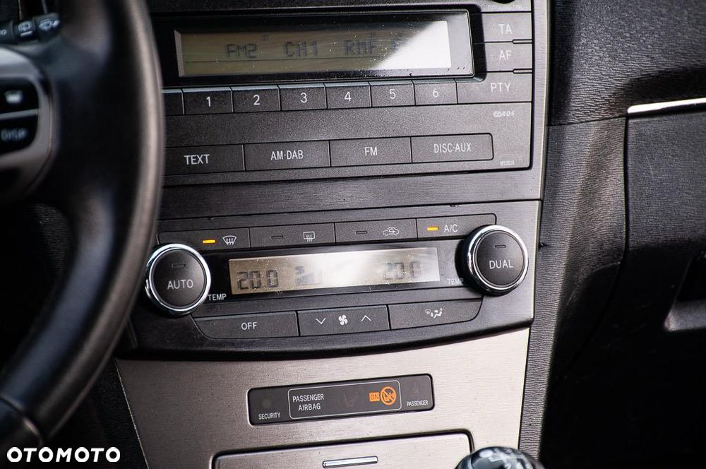 Toyota Avensis 2.2 D-4D X - 31