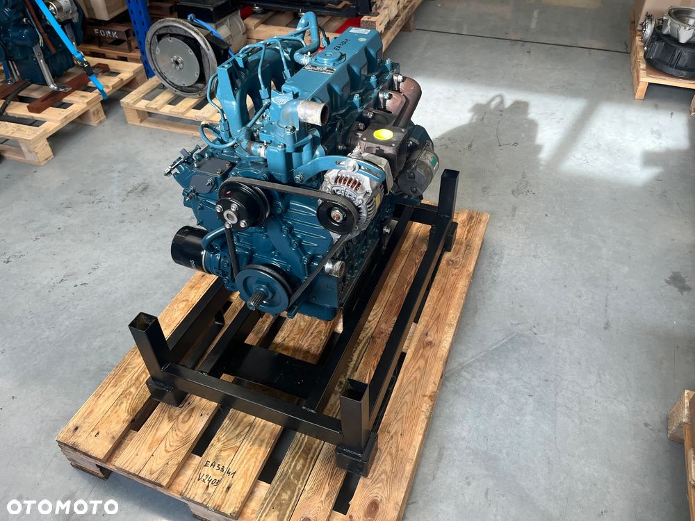 KUBOTA V2403 - 7