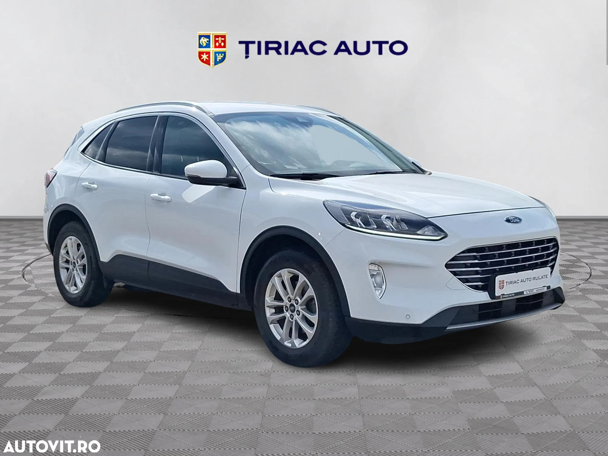 Ford Kuga - 8