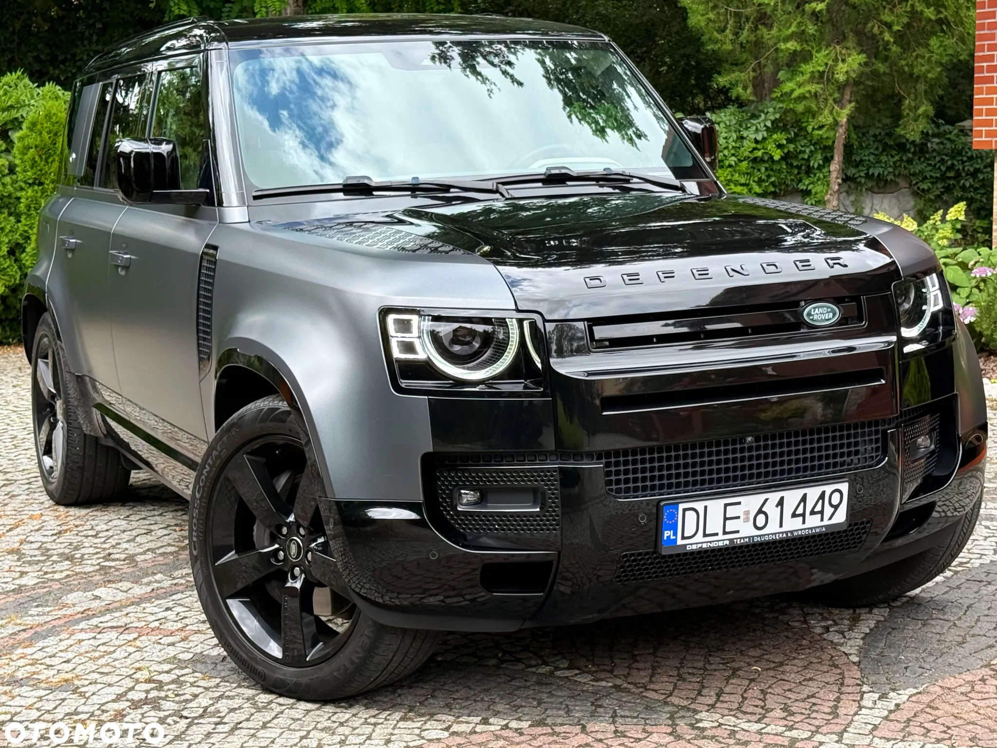 Land Rover Defender 110 2.0 D240 SE