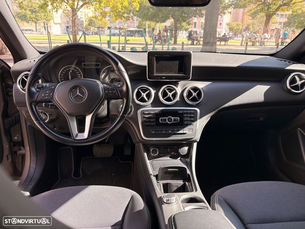 Mercedes-Benz A 180 CDI 7G-DCT Urban - 13