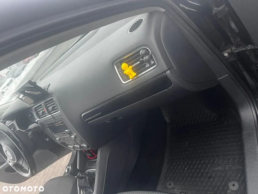 Volkswagen Jetta 1.2 TSI Comfortline - 14