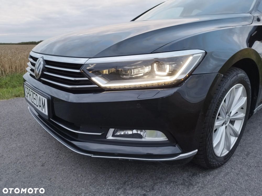 Volkswagen Passat 2.0 TDI (BlueMotion Technology) Highline - 32