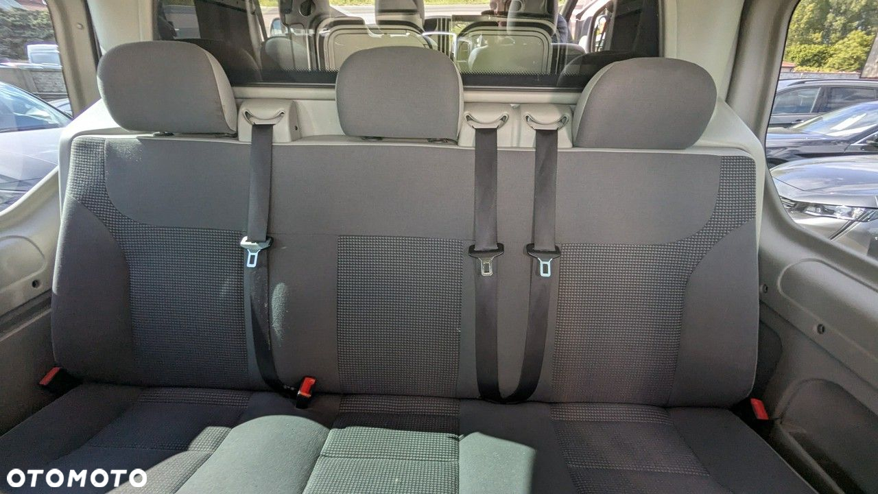 Opel Vivaro - 18