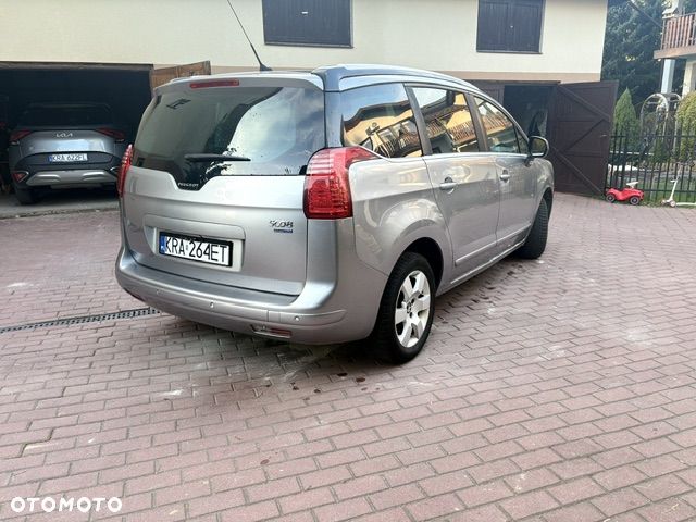 Peugeot 5008 - 16