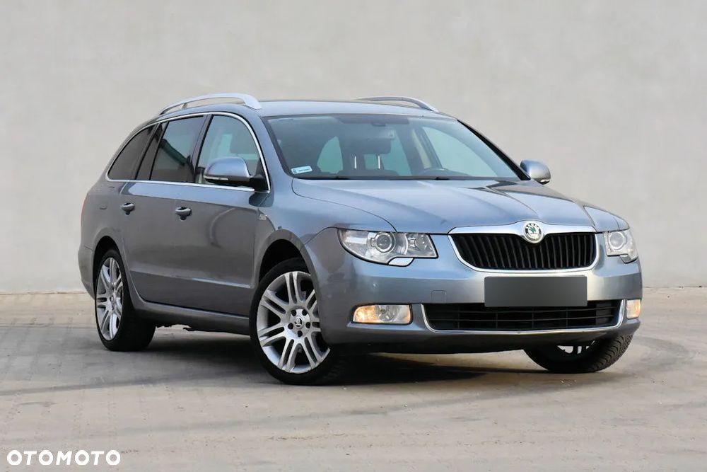 Skoda Superb 2.0 TDI Family DSG - 2