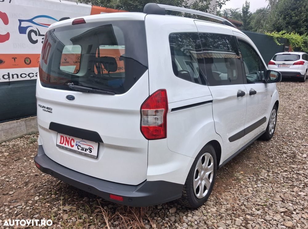Ford Tourneo Courier 1.5 TDCi S&S Ambiente - 13
