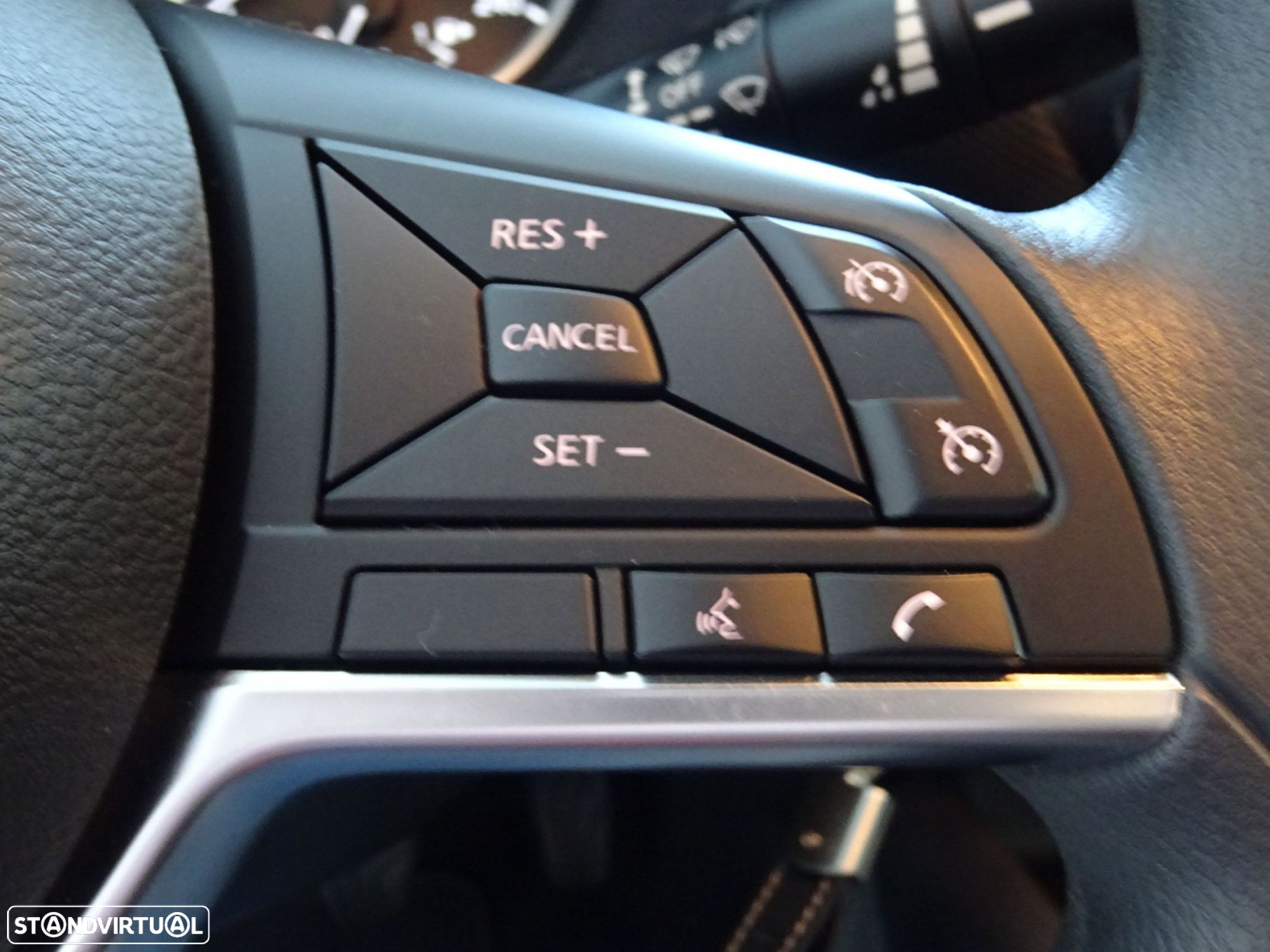 Nissan Juke 1.0 DIG-T N-Connecta - 18