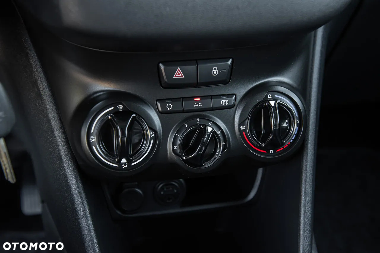 Peugeot 208 - 20