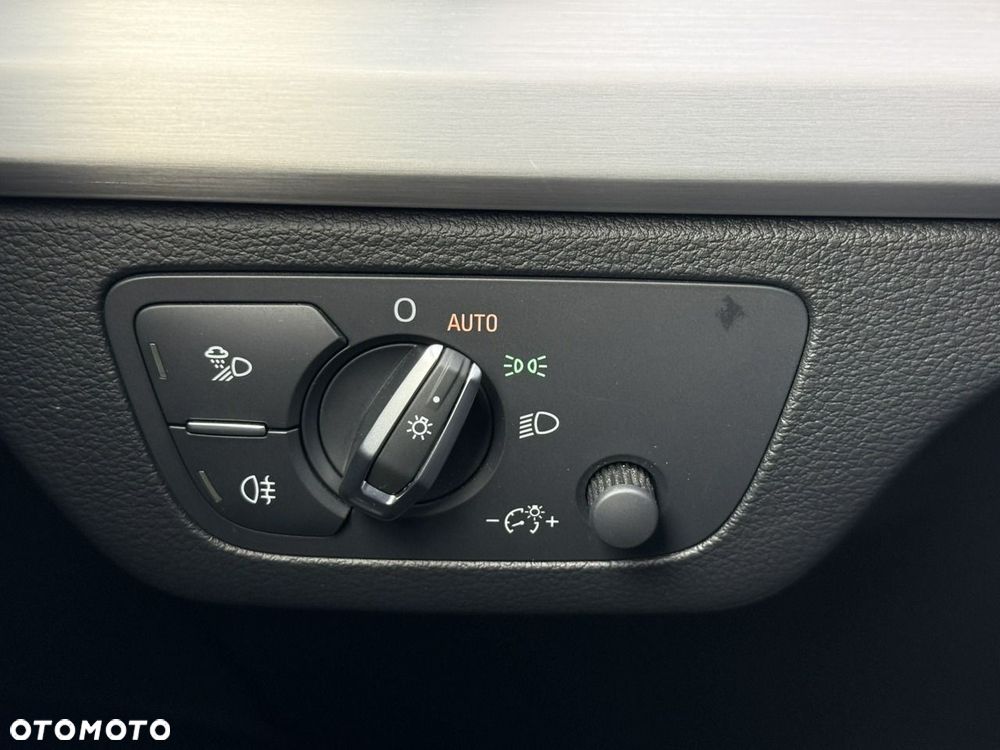 Audi Q5 55 TFSI e Quattro S Line S tronic - 23