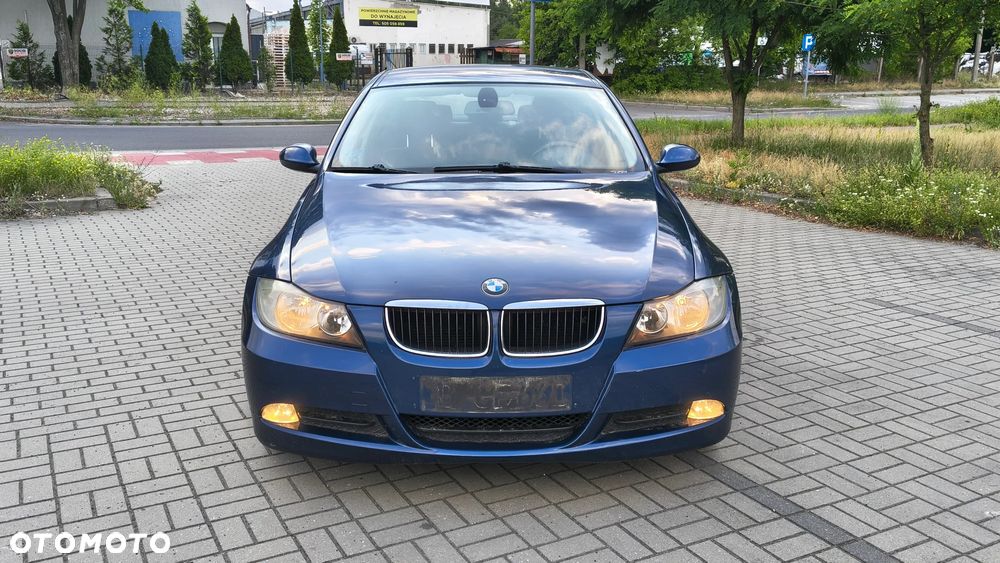 BMW Seria 3 318i - 8