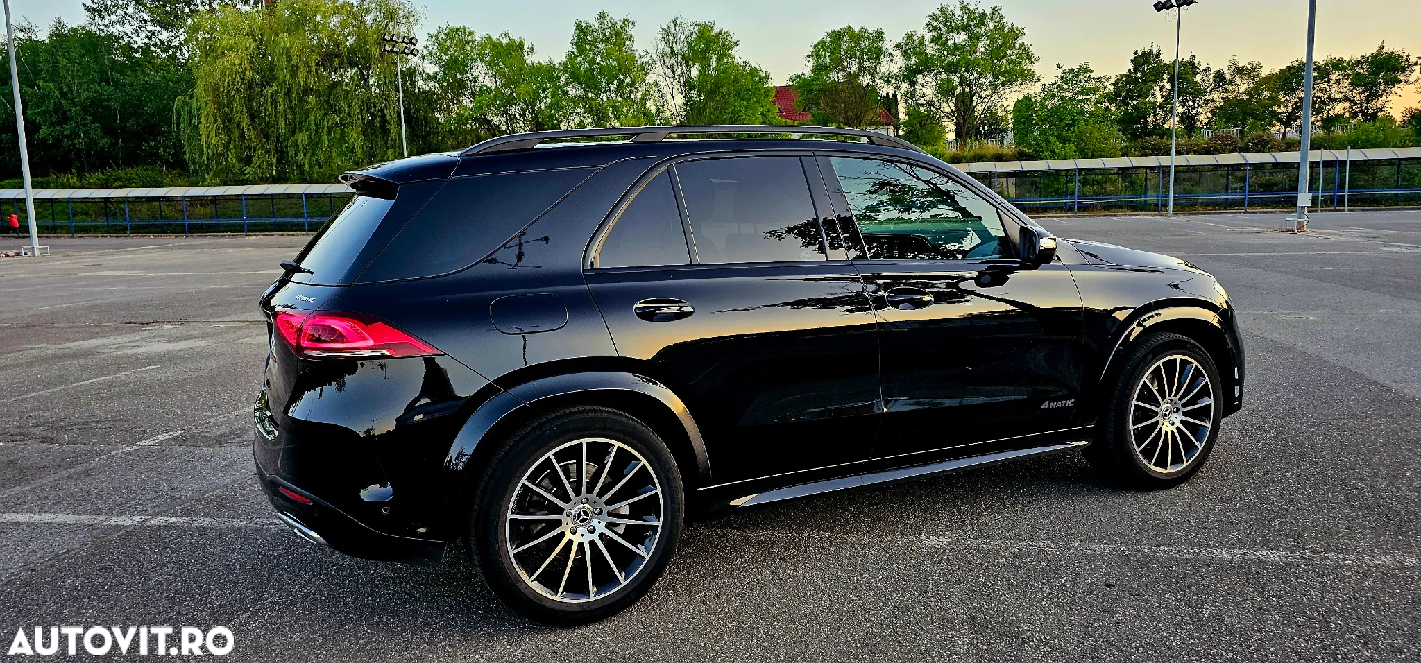 Mercedes-Benz GLE 400 d 4Matic 9G-TRONIC AMG Line - 17